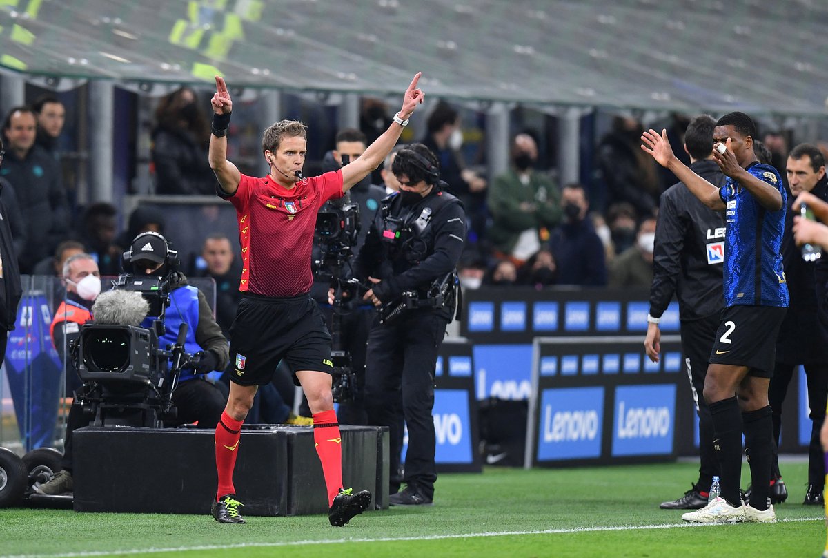Inter Milan tụt lại trong cuộc đua vô địch Serie A - Bóng Đá