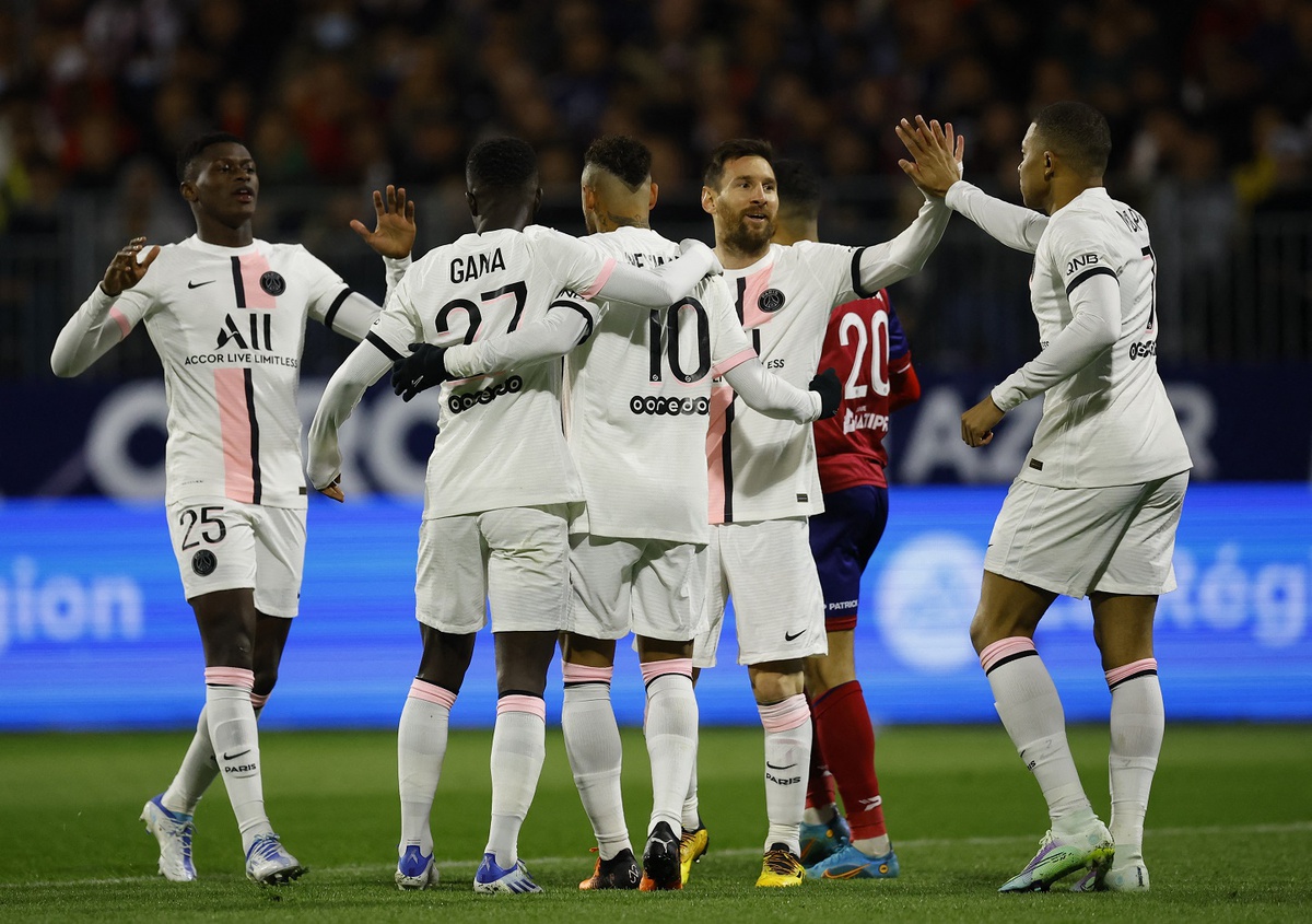 Messi, Mbappe, Neymar giúp PSG đè bẹp Clermont Foot - Bóng Đá