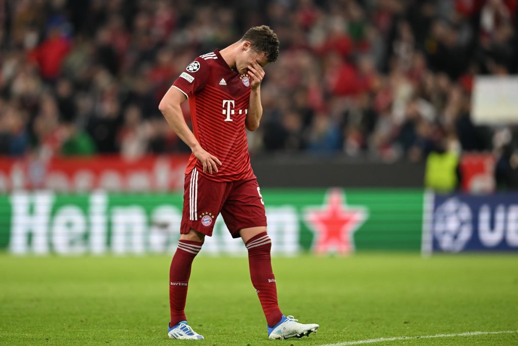 Bayern bị loại đau đớn, Pavard nói thẳng suy nghĩ - Bóng Đá
