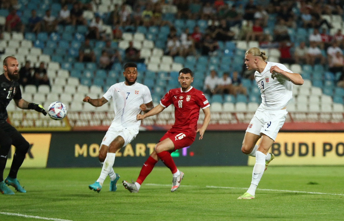Haaland tỏa sáng ở UEFA Nations League - Bóng Đá