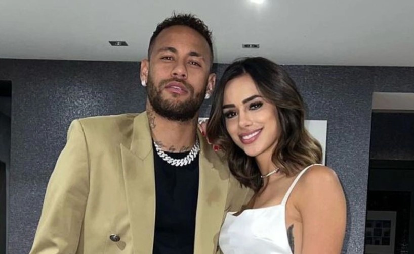Neymar chia tay bạn gái siêu mẫu - Bóng Đá