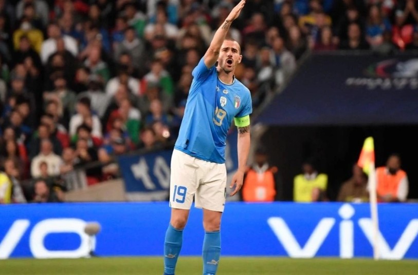 Đội trưởng tuyển Italy chỉ trích CĐV không có não - Bóng Đá