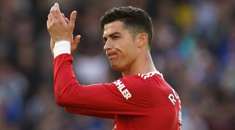 Ian Wright: Ronaldo có thể cần tư vấn tâm lý - Bóng Đá