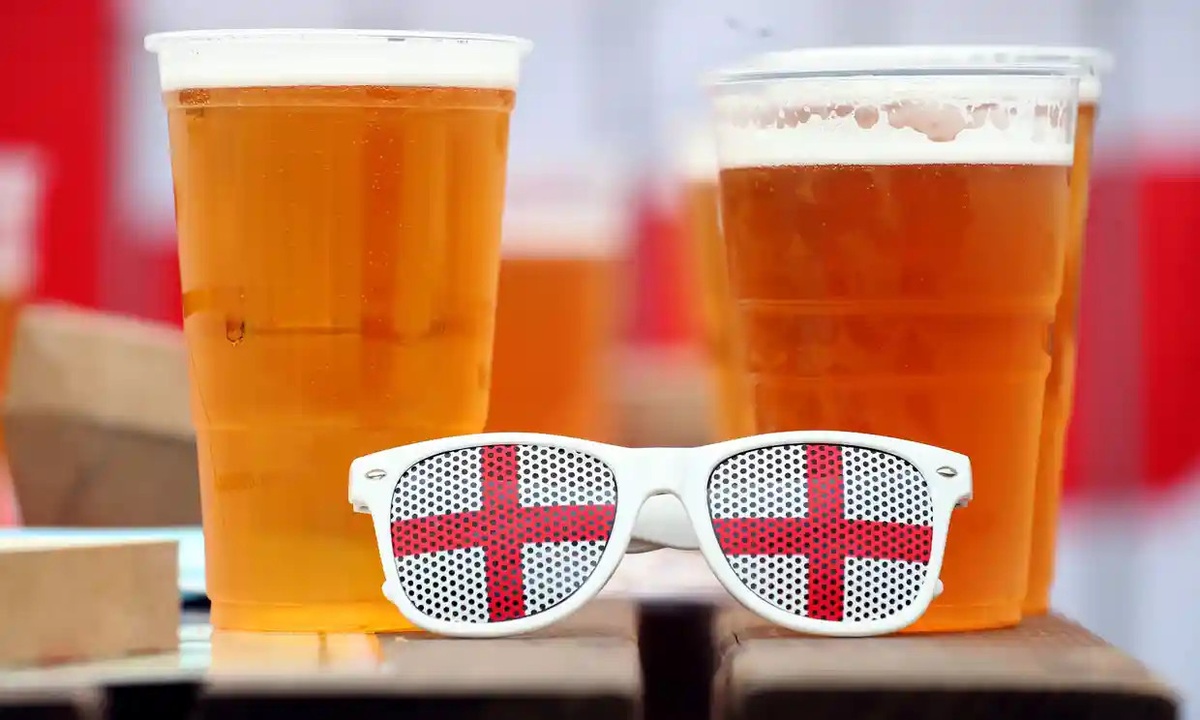 Những giải đấu từng cấm rượu, bia như World Cup ở Qatar - Bóng Đá