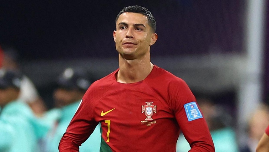 Ronaldo lên tiếng về tin đồn đến Al Nassr - Bóng Đá