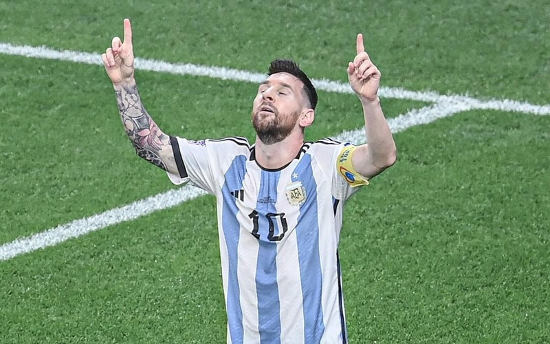 Messi: Maradona đang theo dõi từ thiên đàng - Bóng Đá