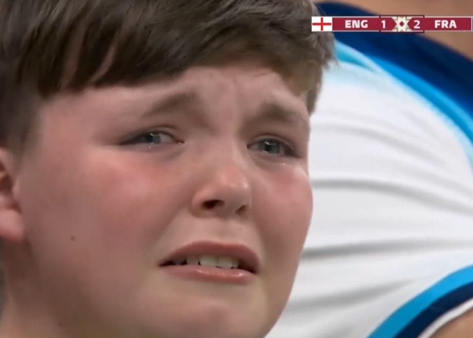 Beckham cầu nguyện, CĐV bật khóc trong ngày Anh rời World Cup - Bóng Đá