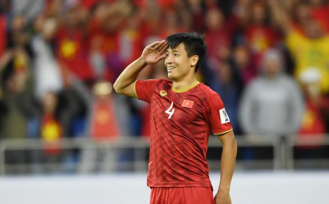 Trụ cột tuyển Việt Nam chỉ ra khó khăn khi đấu Singapore - Bóng Đá