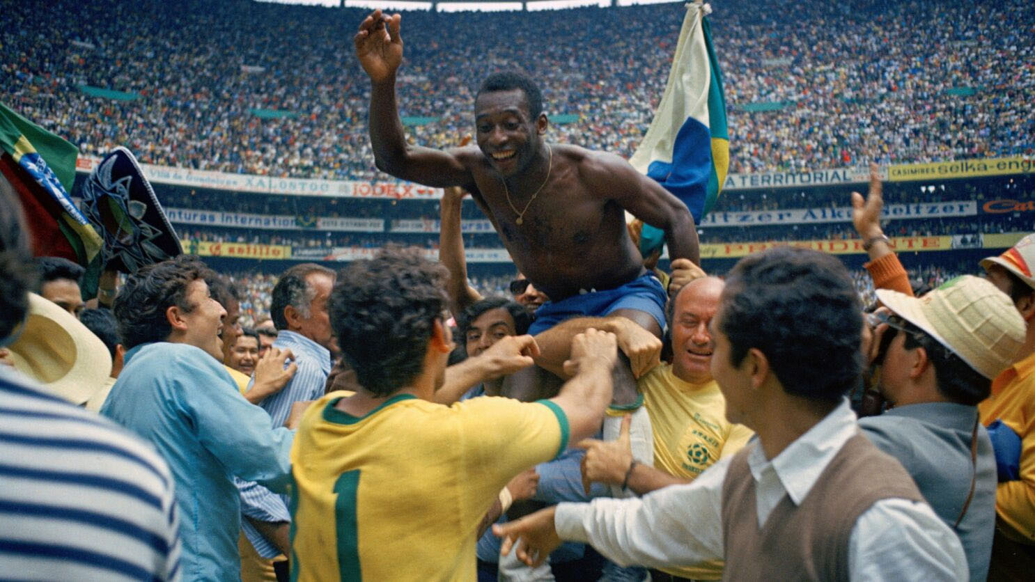 The life of 'football king' Pele through photos - Football