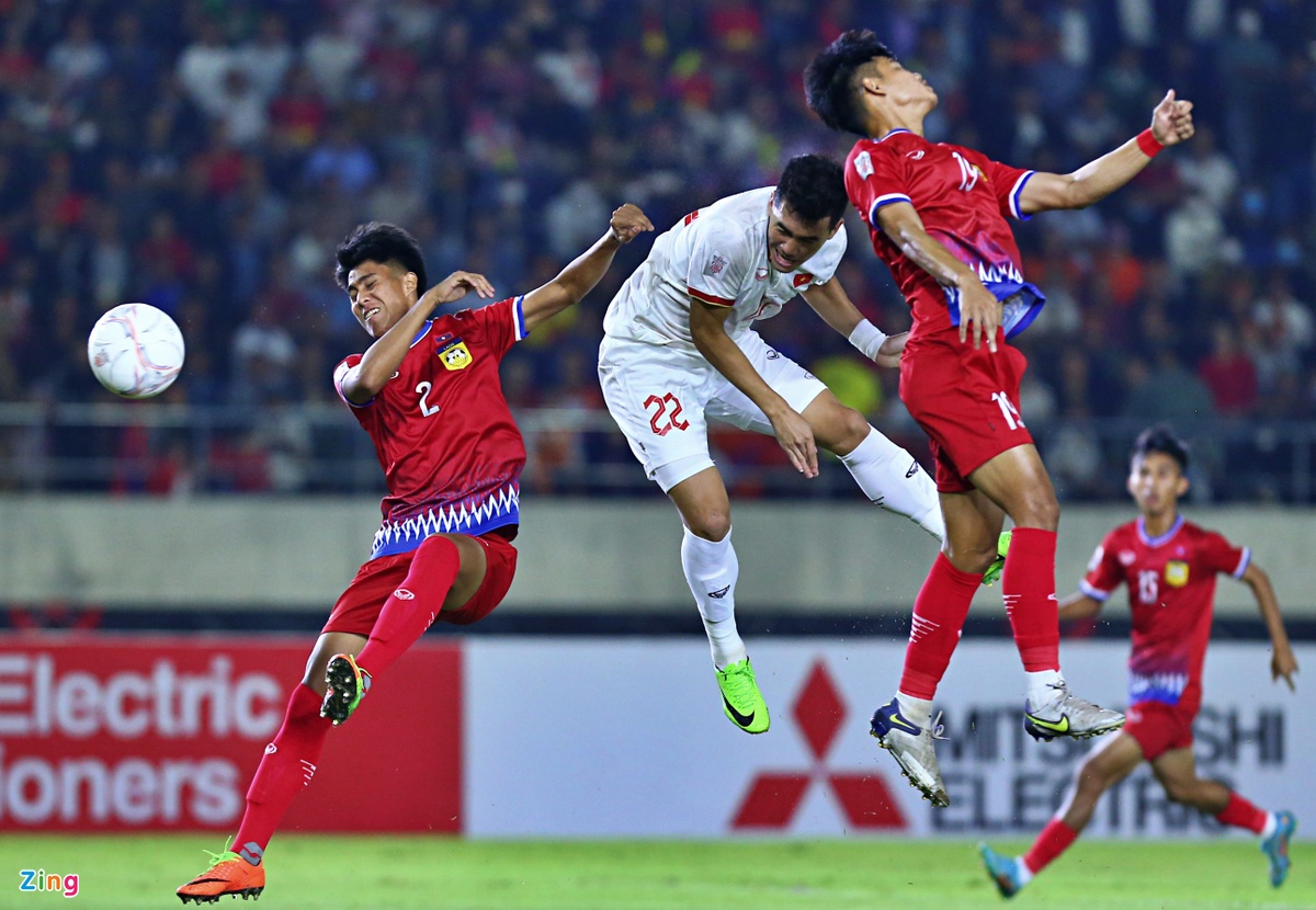 Tiến Linh bám sát Dangda ở cuộc đua ghi bàn AFF Cup 2022 - Bóng Đá