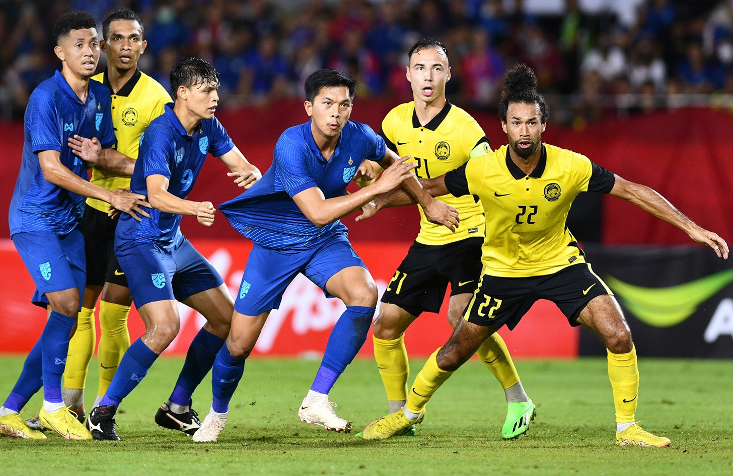 Hoà Indonesia 0-0, tuyển Việt Nam bất lợi lượt về bán kết AFF Cup - Bóng Đá