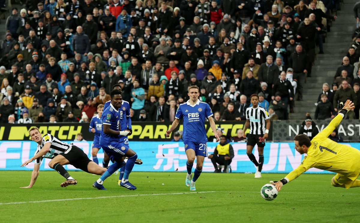 Newcastle lần đầu vào bán kết giải đấu cúp sau 18 năm - Bóng Đá
