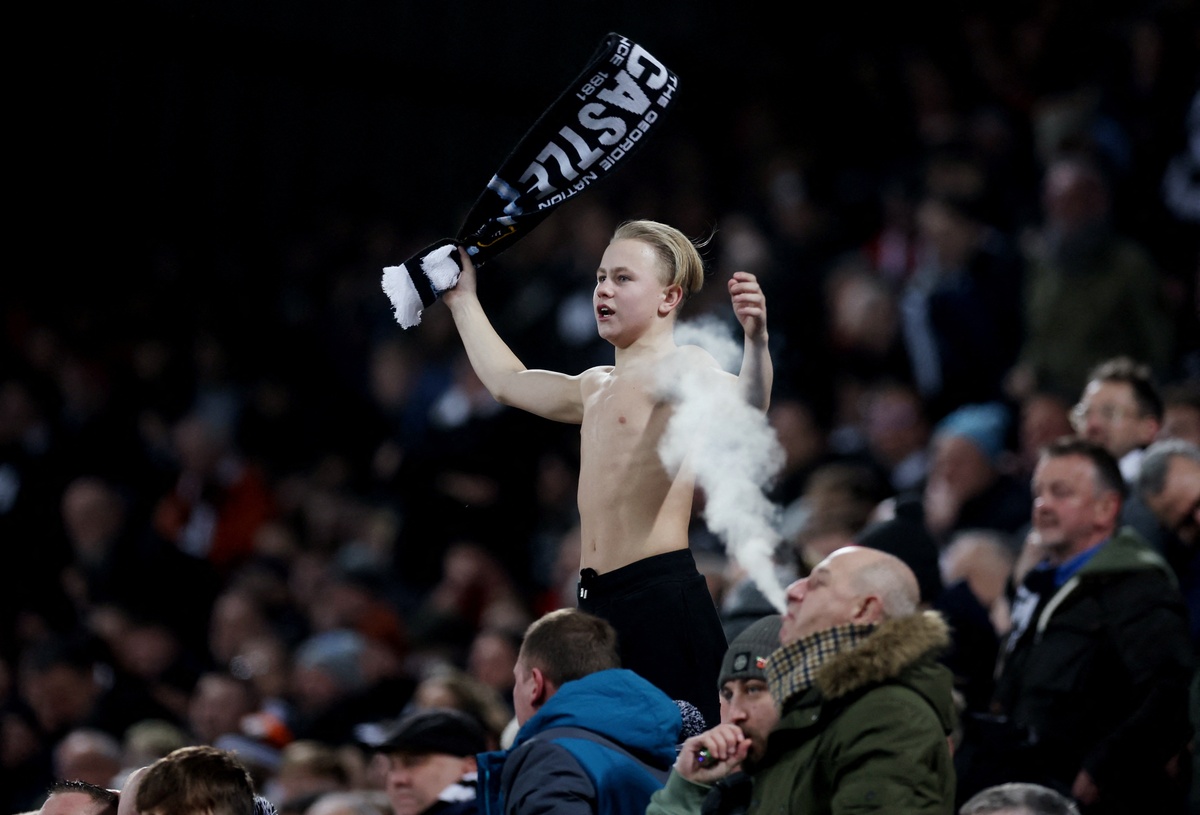 Newcastle lần đầu vào bán kết giải đấu cúp sau 18 năm - Bóng Đá