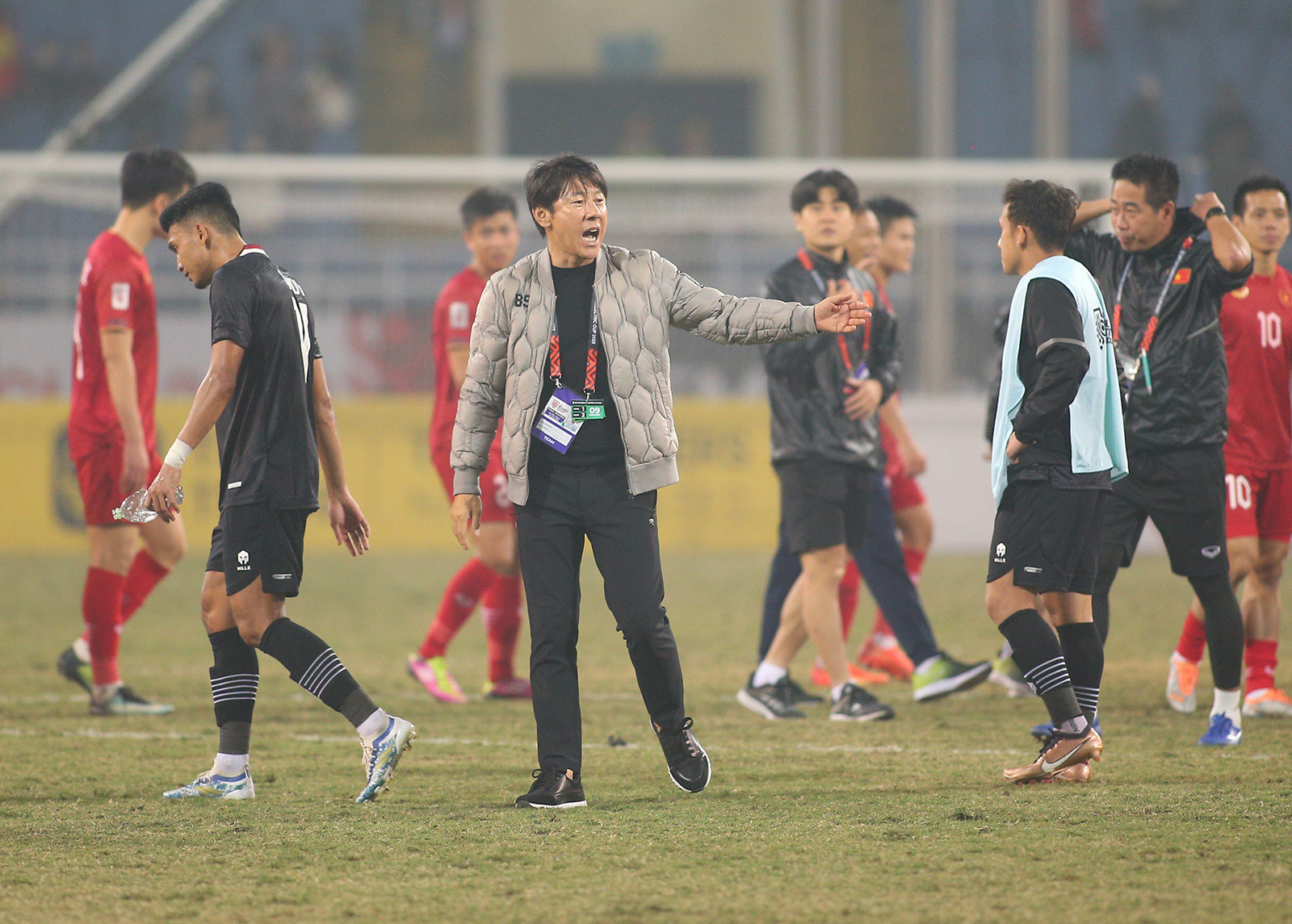 Rộ tin HLV Park Hang Seo thay ông Shin dẫn dắt tuyển Indonesia - Bóng Đá