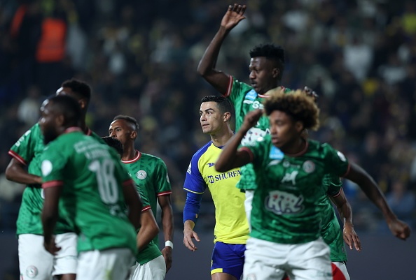 Ronaldo gây thất vọng trong trận ra mắt tại giải Saudi Arabia - Bóng Đá