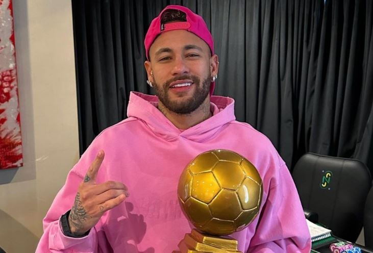 Neymar nhận giải thưởng gây tranh cãi - Bóng Đá