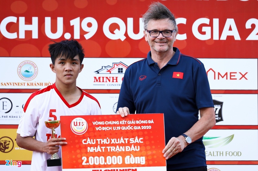 Tuyển Việt Nam dự kiến gọi 28 cầu thủ - Bóng Đá