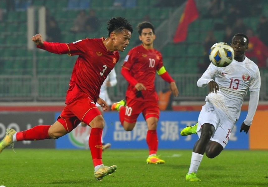 Hậu vệ U20 Việt Nam không bị gãy xương sườn - Bóng Đá