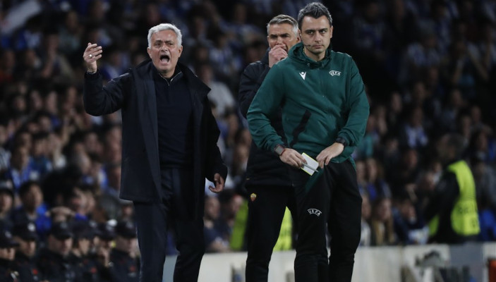Jose Mourinho chỉ ra CLB không nên có mặt ở Europa League - Bóng Đá