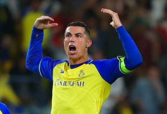 Ronaldo lập siêu phẩm giúp Al Nassr lội ngược dòng - Bóng Đá