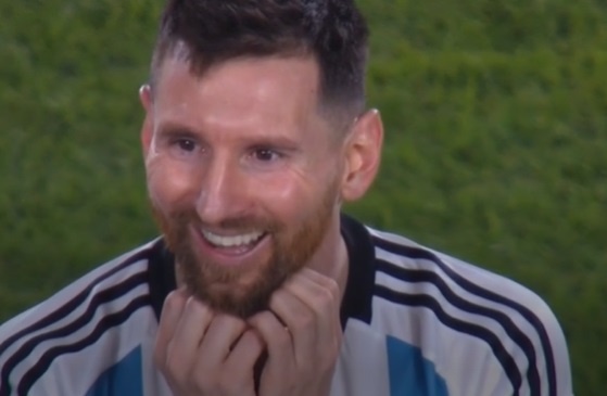 Messi làm HLV tuyển Argentina bật khóc - Bóng Đá