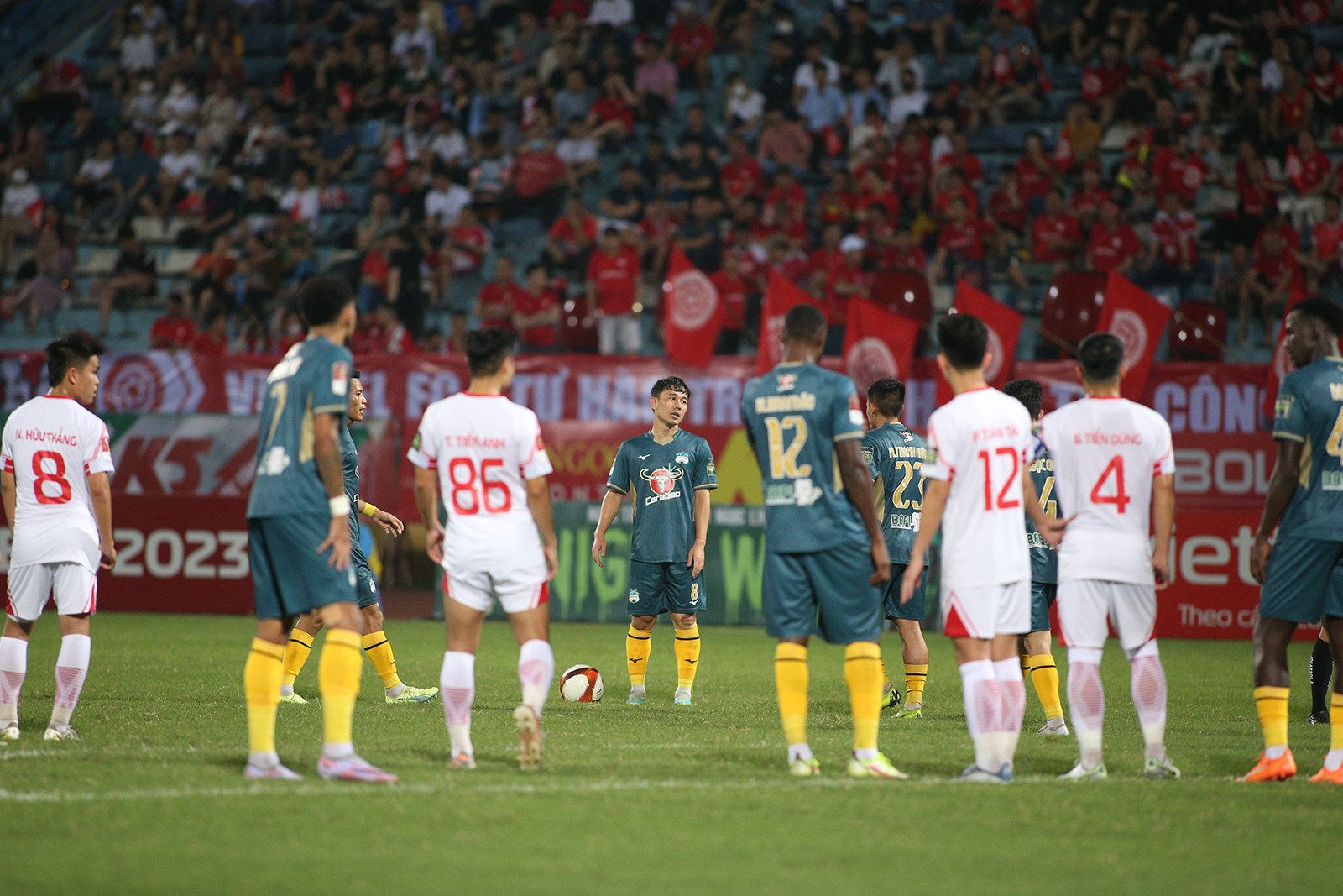 Sao trẻ U23 Việt Nam tỏa sáng , HLV Philippe Troussier mừng thầm - Bóng Đá