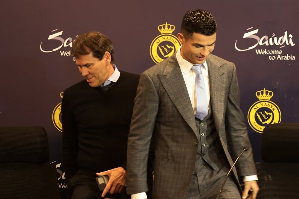 Mâu thuẫn với Ronaldo khiến HLV Garcia mất việc? - Bóng Đá