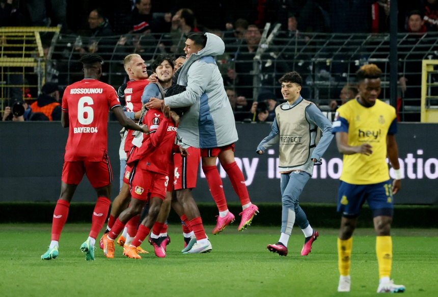 HLV Xabi Alonso cùng Leverkusen làm nên lịch sử tại Europa League - Bóng Đá