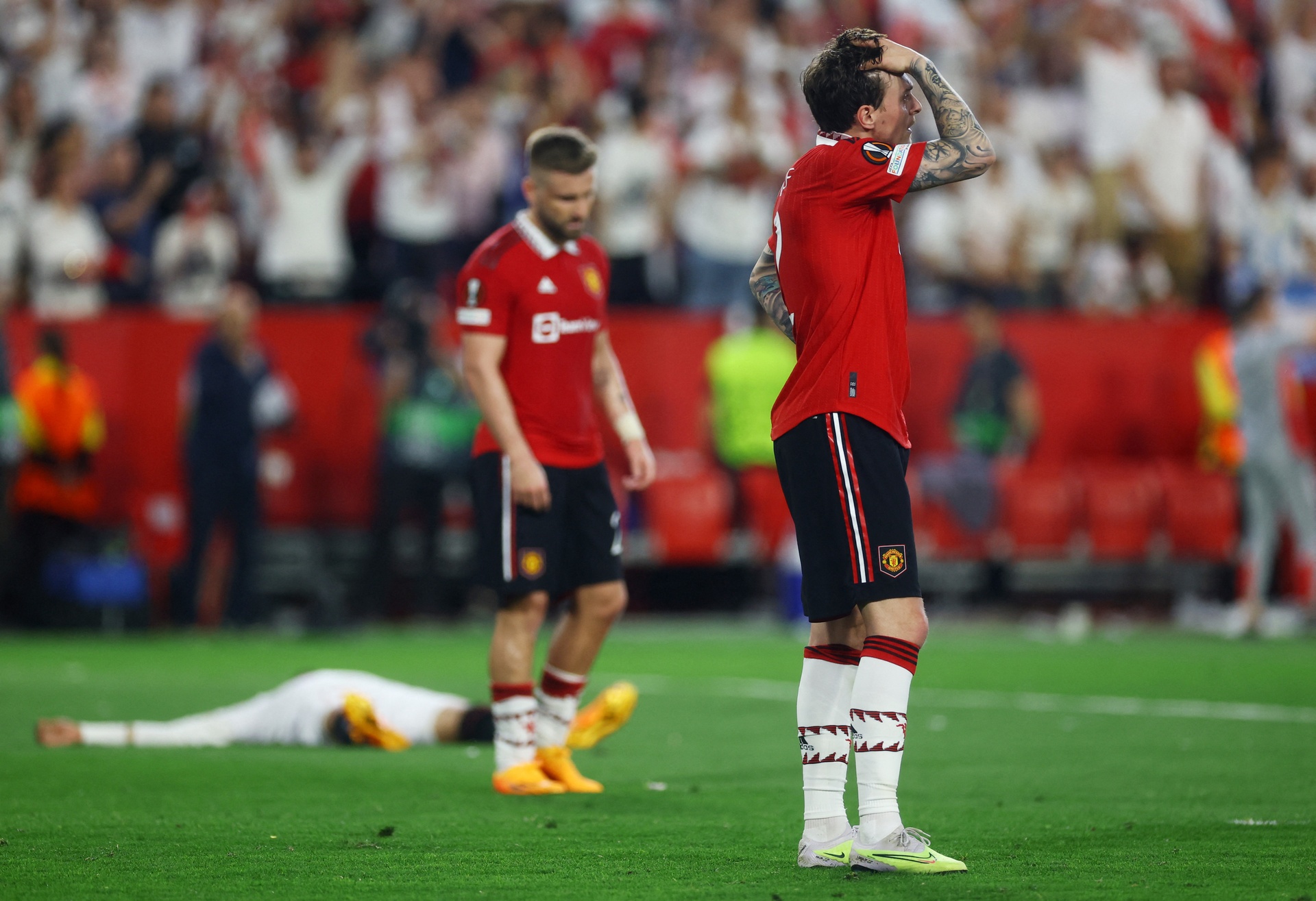 MU thảm bại 0-3 trước Sevilla ở tứ kết lượt về Europa League rạng sáng 21/4 (giờ Hà Nội). Ảnh: Reuters.