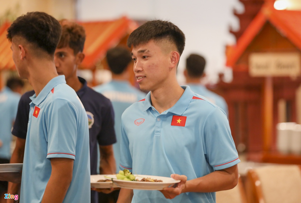 Thực đơn dùng bữa của U22 Việt Nam tại Campuchia - Bóng Đá