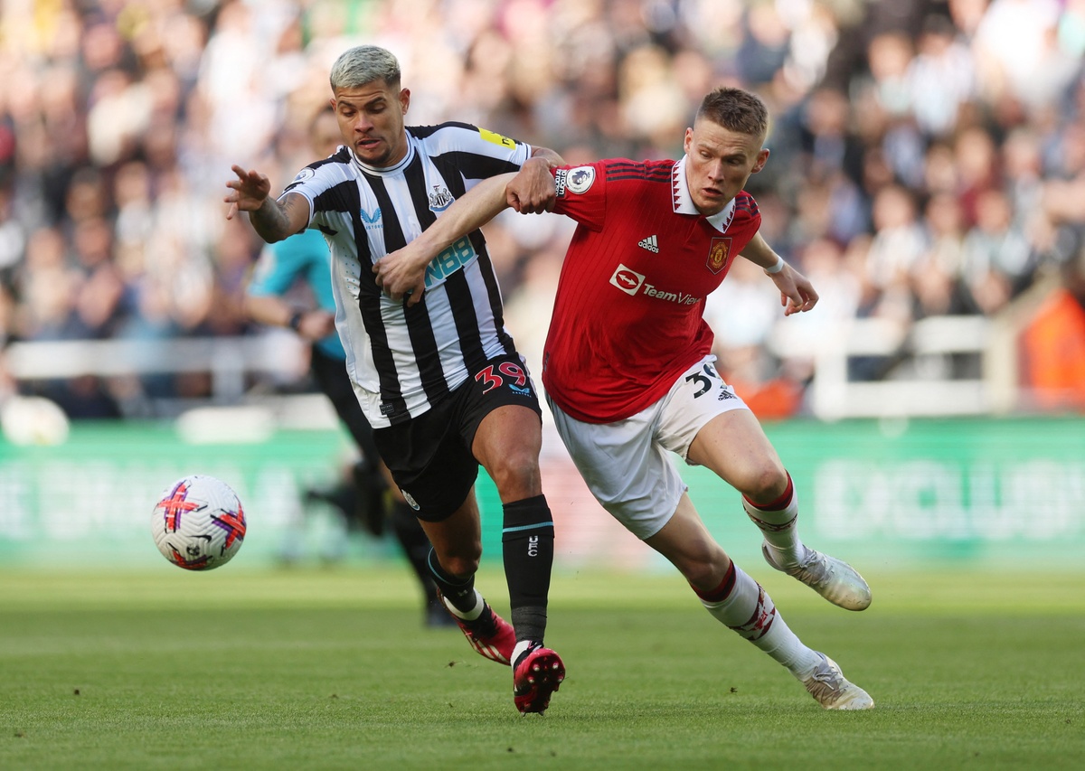 Dàn trụ cột giúp Newcastle tranh vé dự Champions League - Bóng Đá