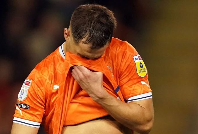 Nước mắt trong ngày Blackpool xuống hạng - Bóng Đá