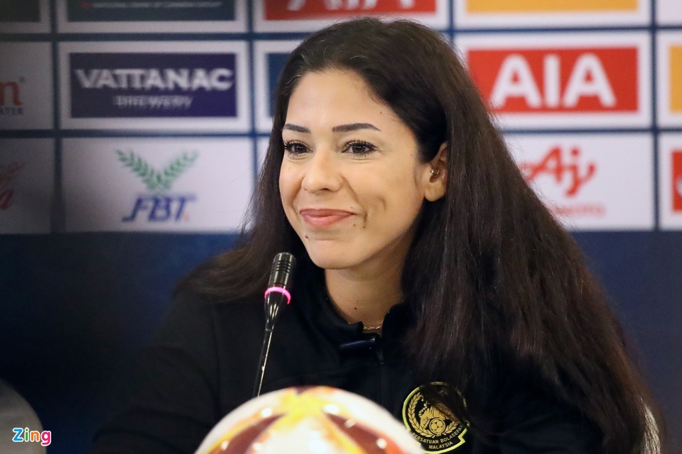 HLV tuyển Malaysia tuyên bố chặn đứng đội nữ Việt Nam - Bóng Đá