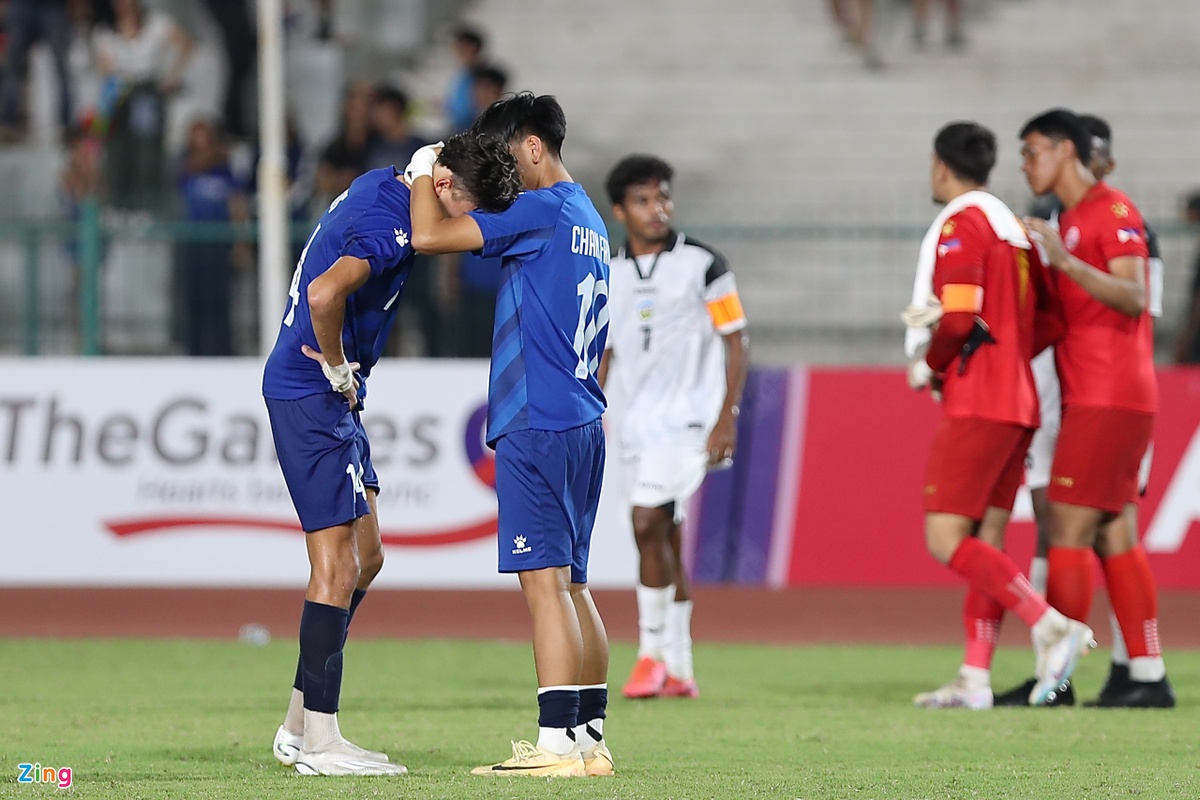 Cầu thủ U22 Philippines khóc sau trận thua đậm Timor Leste - Bóng Đá