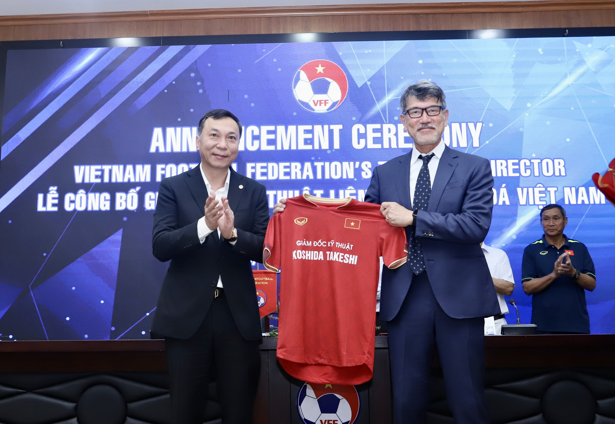 Không phải HLV Park Hang Seo, VFF ký hợp đồng với GĐKT người Nhật - Bóng Đá