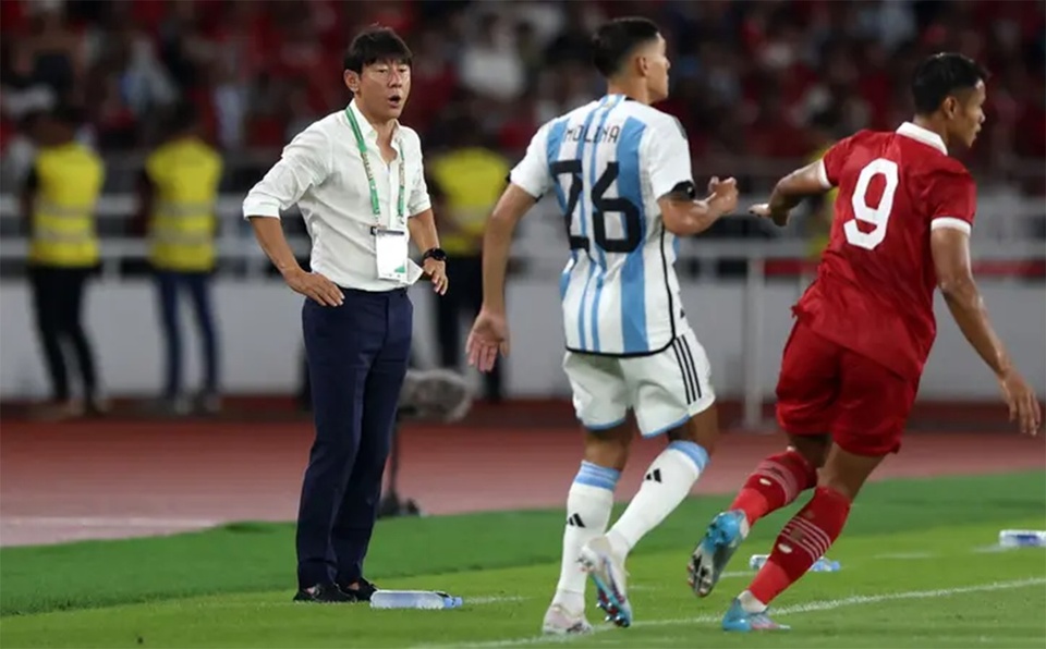 Phản ứng của HLV Shin Tae-yong sau thất bại trước Argentina - Bóng Đá
