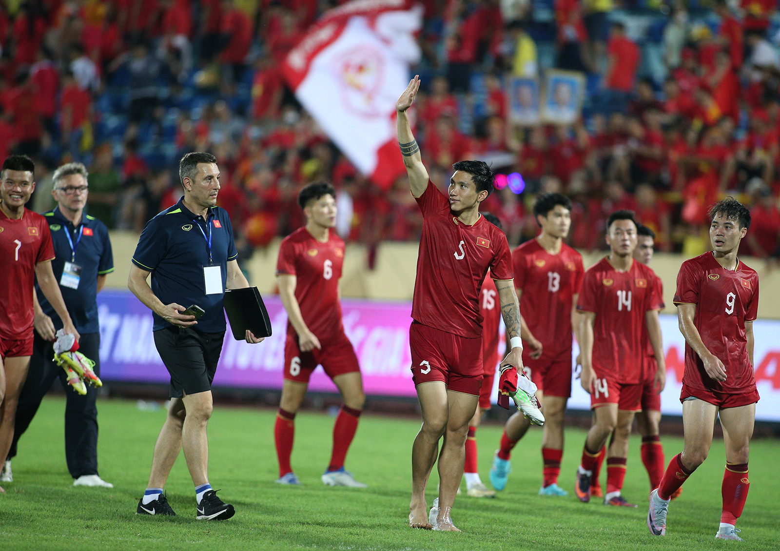 Tuyển Việt Nam: Khi ông Troussier thủng thẳng cho giấc mơ World Cup - Bóng Đá