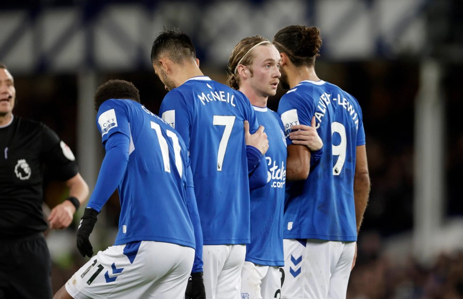 Tom Davies đã sẵn sàng rời Everton trong kỳ chuyển nhượng mùa hè.