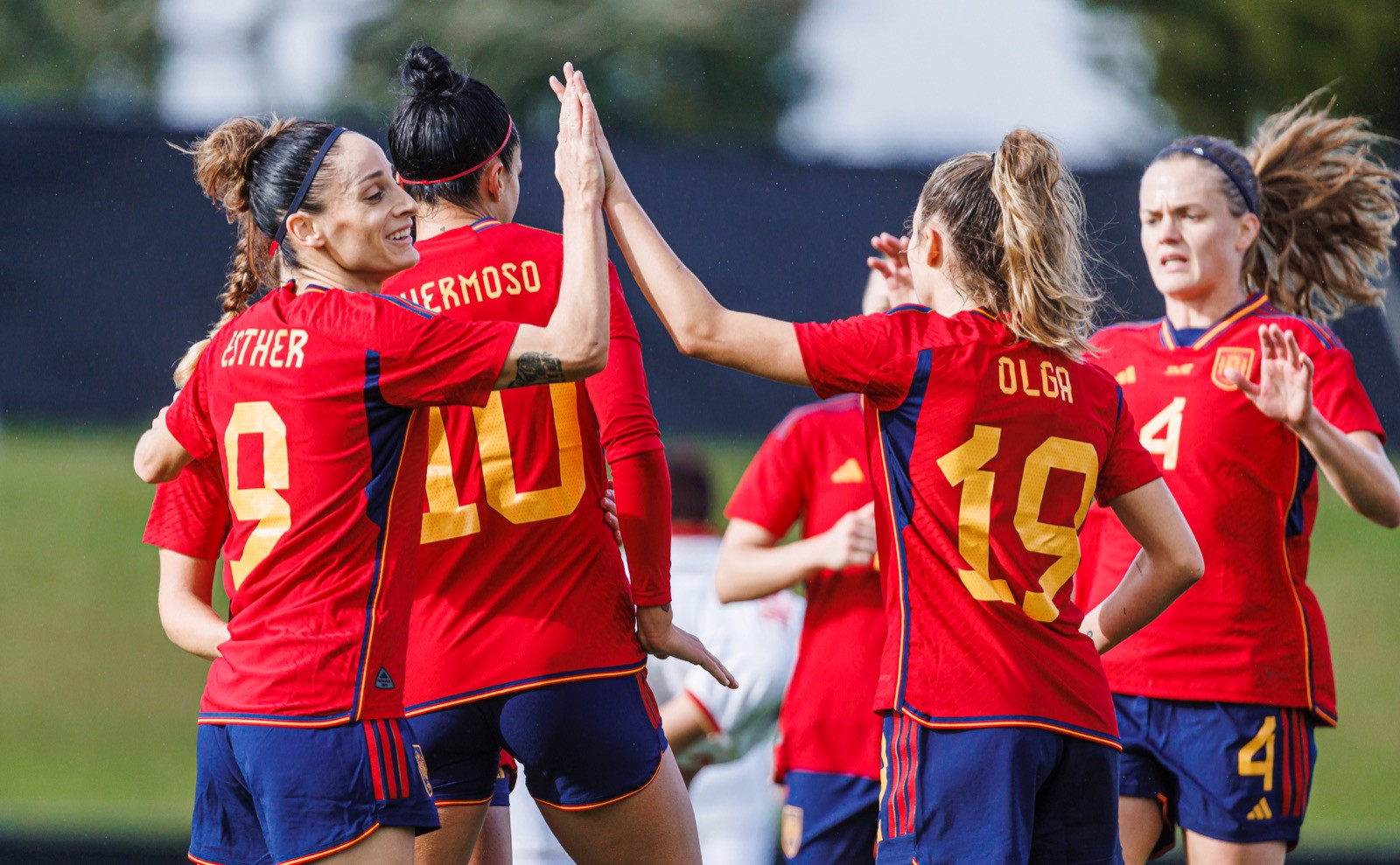 Tuyển nữ Việt Nam thua Tây Ban Nha 0-9 - Bóng Đá