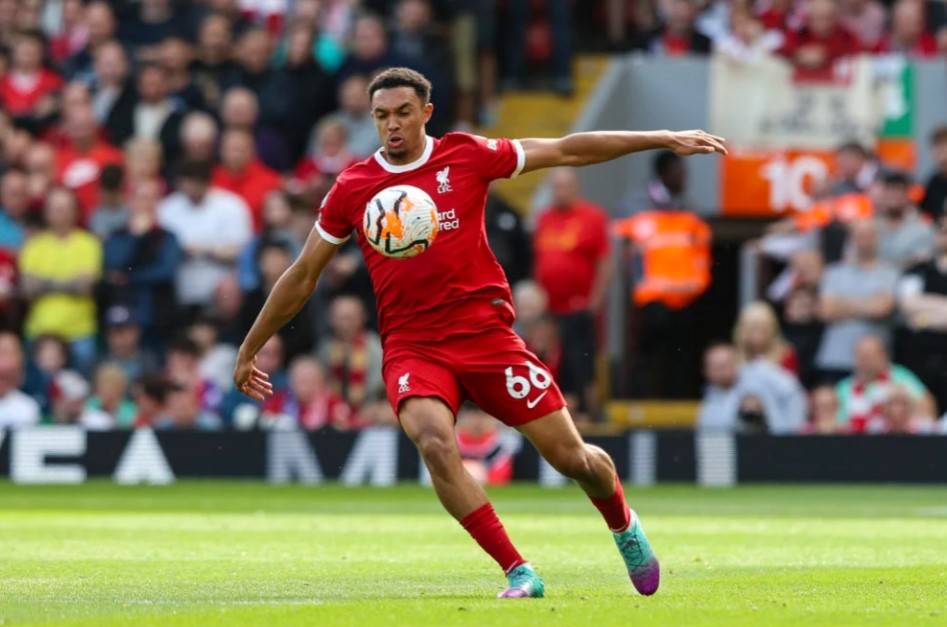 Ferdinand chỉ ra cái tên mang nhiều rủi ro của Liverpool - Bóng Đá