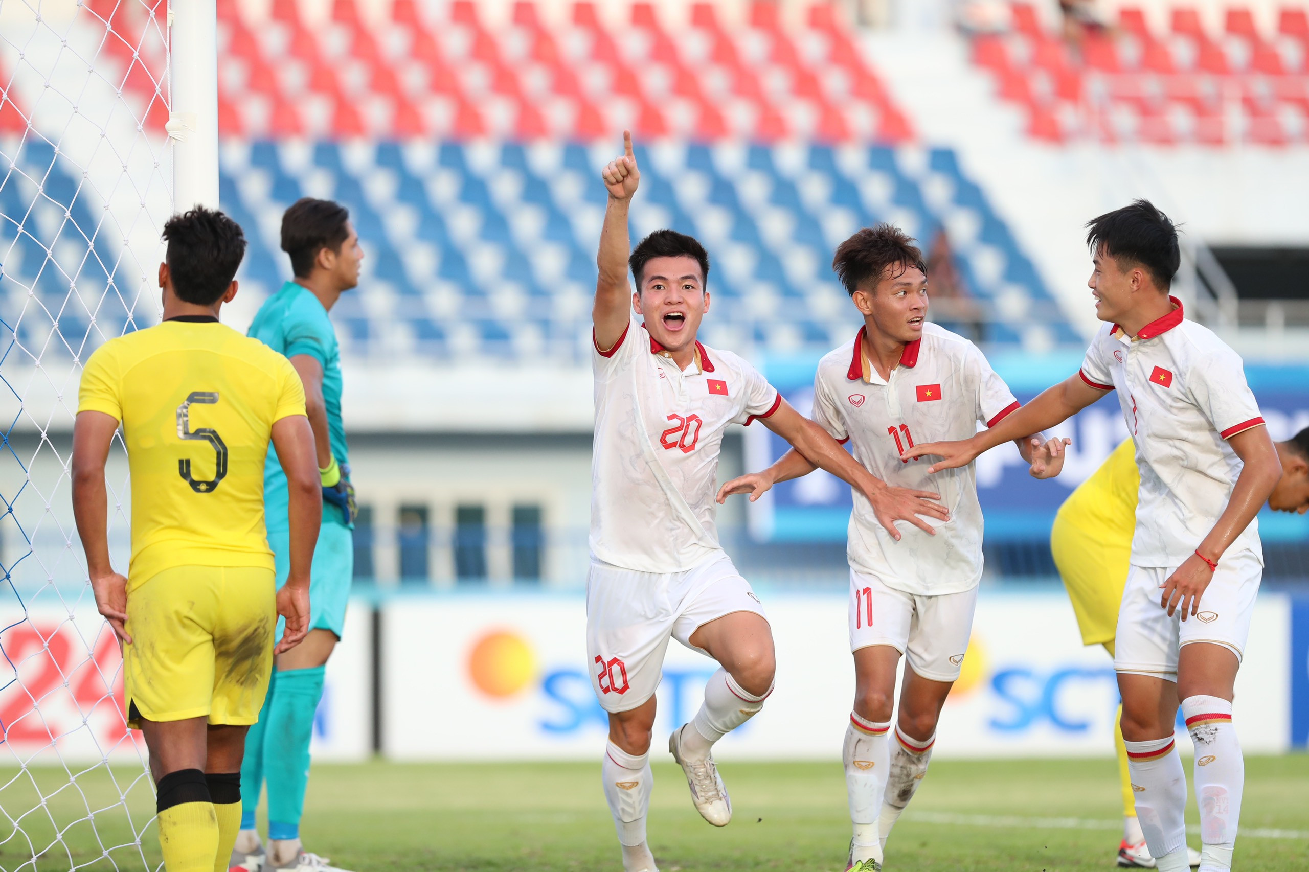 U23 Việt Nam vào chung kết U23 Đông Nam Á: Thắng to, tạm hết lo - Bóng Đá
