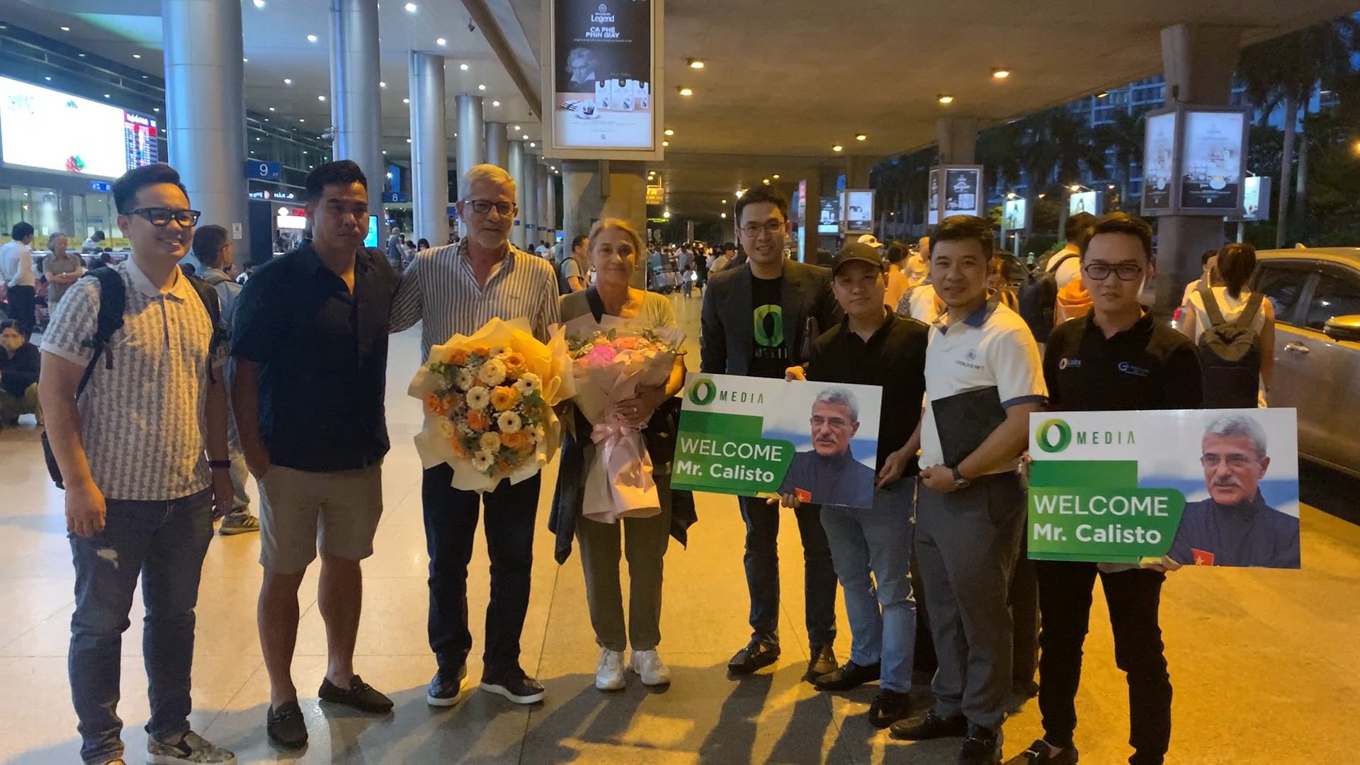 HLV Calisto hạnh phúc trở lại Việt Nam dự trận cầu đặc biệt - Bóng Đá