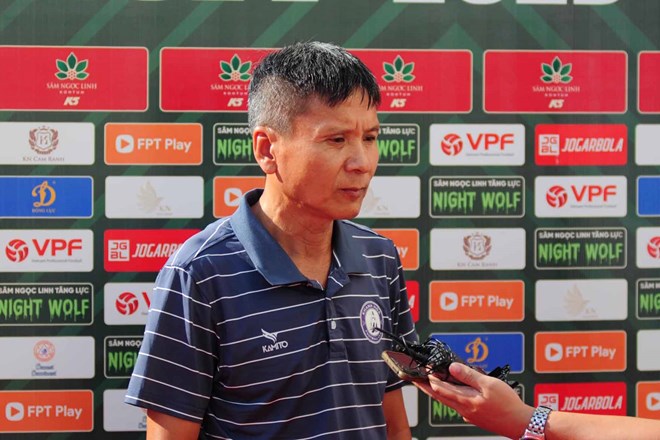 Cầu thủ đình công, HLV V-League ủng hộ - Bóng Đá