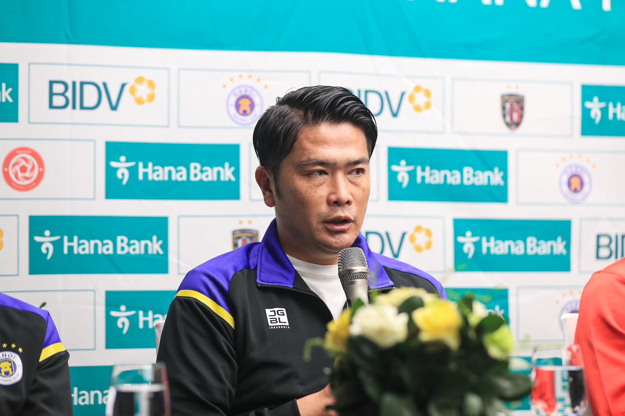 HLV Nhật Bản chê trách lối chơi kiểm soát bóng của tuyển Việt Nam - Bóng Đá