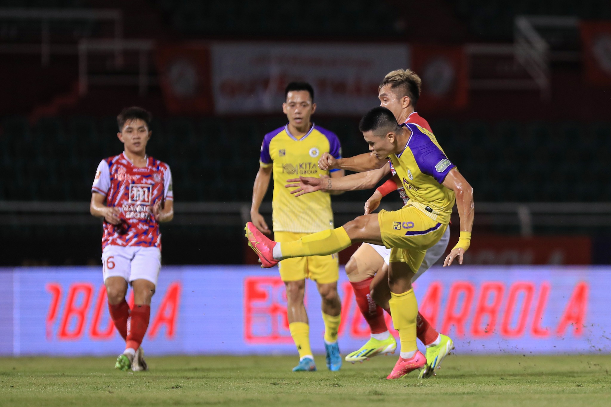 Hé lộ lý do Hà Nội FC lao đao ở V-League - Bóng Đá
