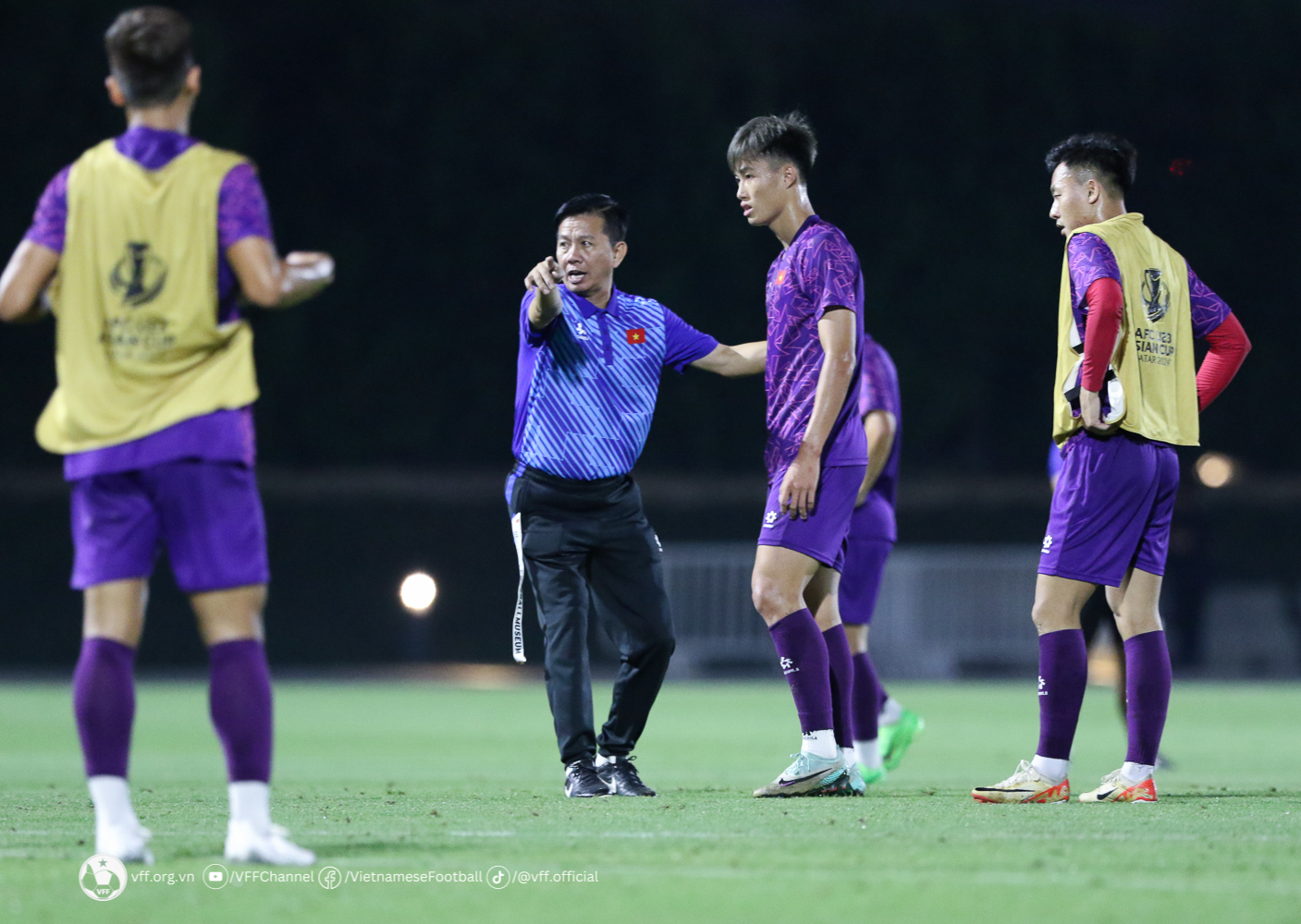 Loại 4 cái tên U23 Việt Nam, HLV Hoàng Anh Tuấn nói lời từ đáy lòng - Bóng Đá