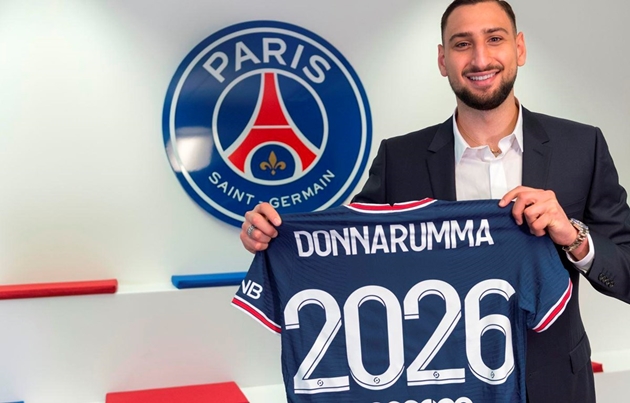 Donnarumma bị cổ động viên AC Milan căm ghét khi chuyển sang PSG.