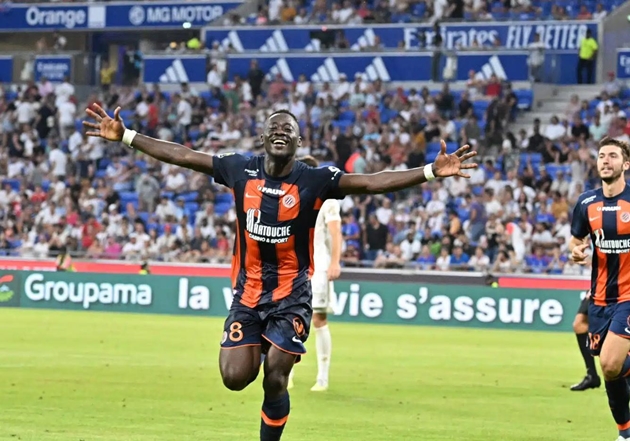 Akor Adams lọt vào mắt xanh của AC Milan.