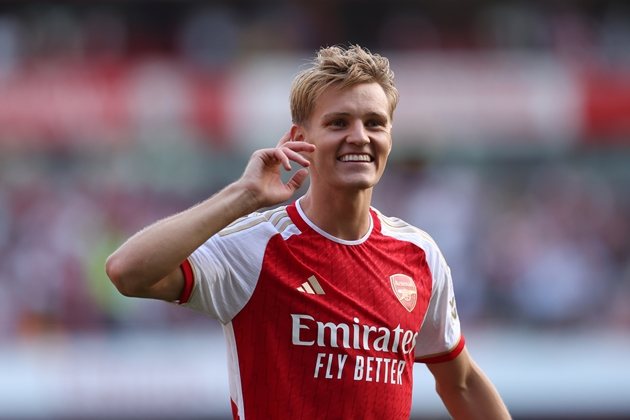 "Tôi đã suýt gia nhập Arsenal sau cuộc nói chuyện với Arsene Wenger"