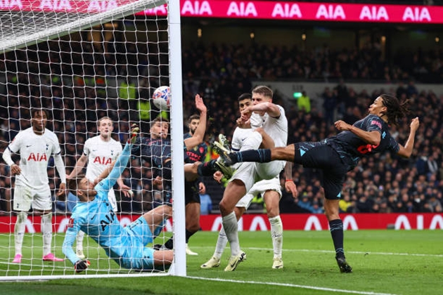 “Chúng ta phải ghi bàn” – Nathan Ake sau khi chấm dứt cơn hạn hán ghi bàn cho Tottenham - Bóng Đá